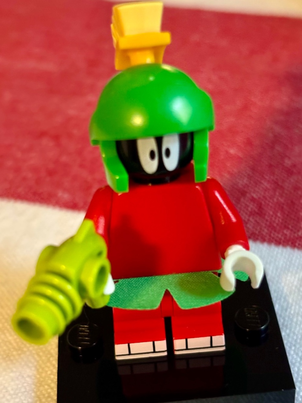 LEGO LOONEY TUNES "Marvin the Martian" collt-10 With stand, pamphlet & accessori